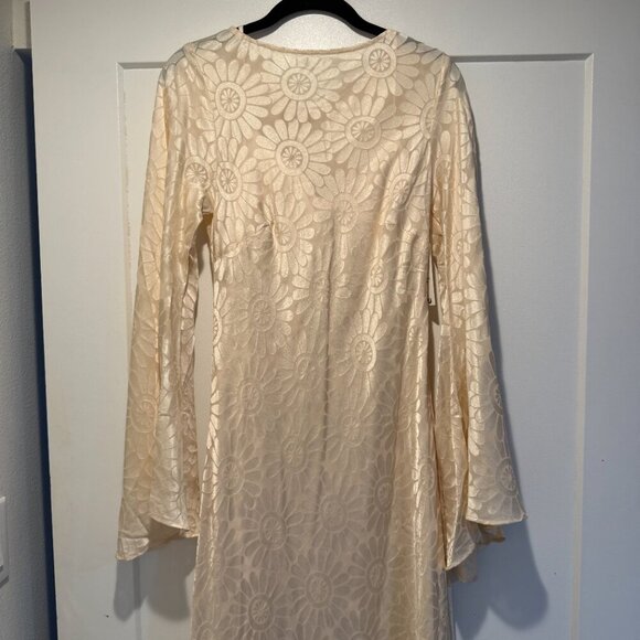 Show Me Your Mumu Sarah Dress in Cream Daisy Burnout - Picture 12 of 13
